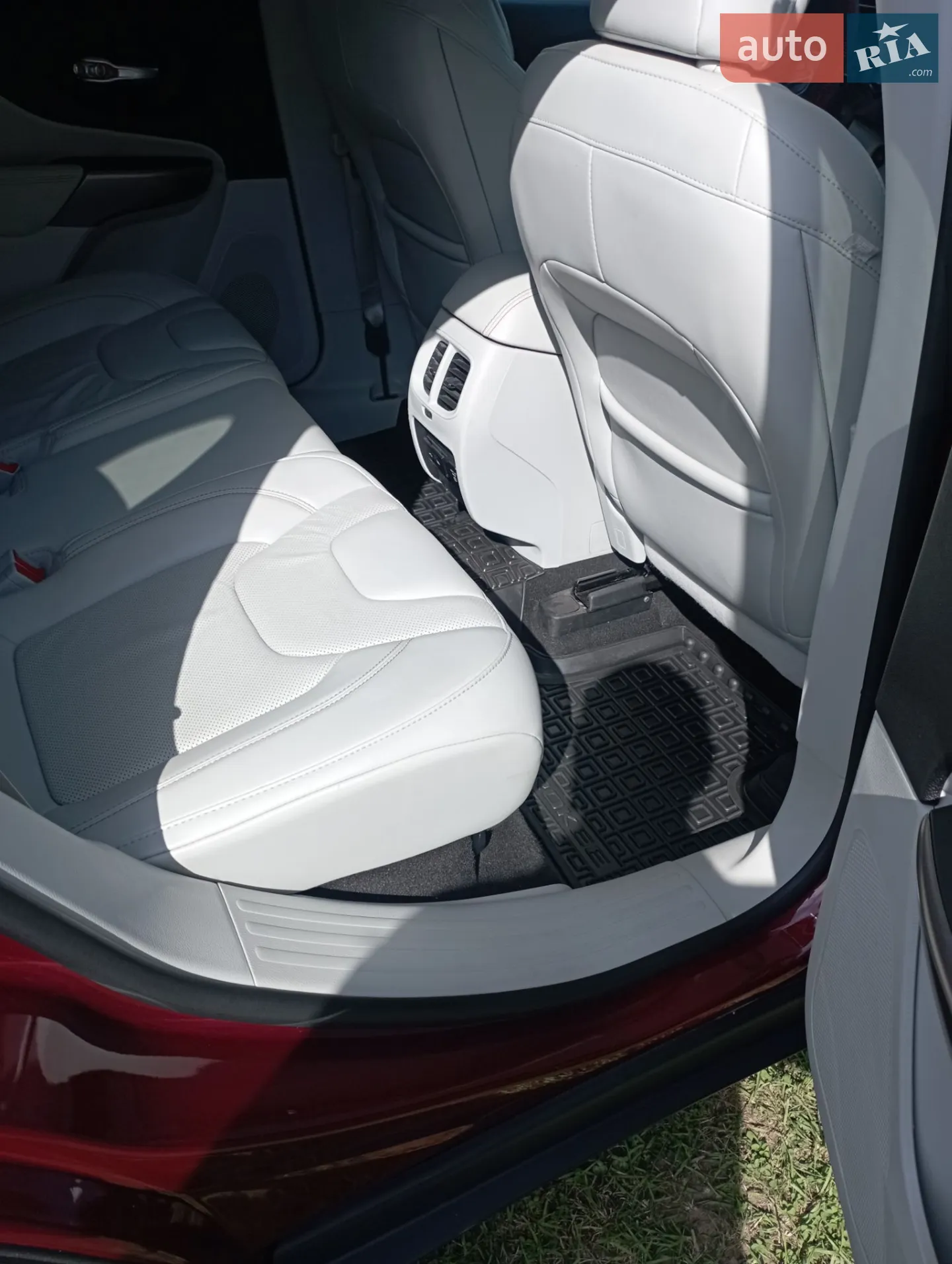 2019 Jeep Cherokee - мініатюра 18