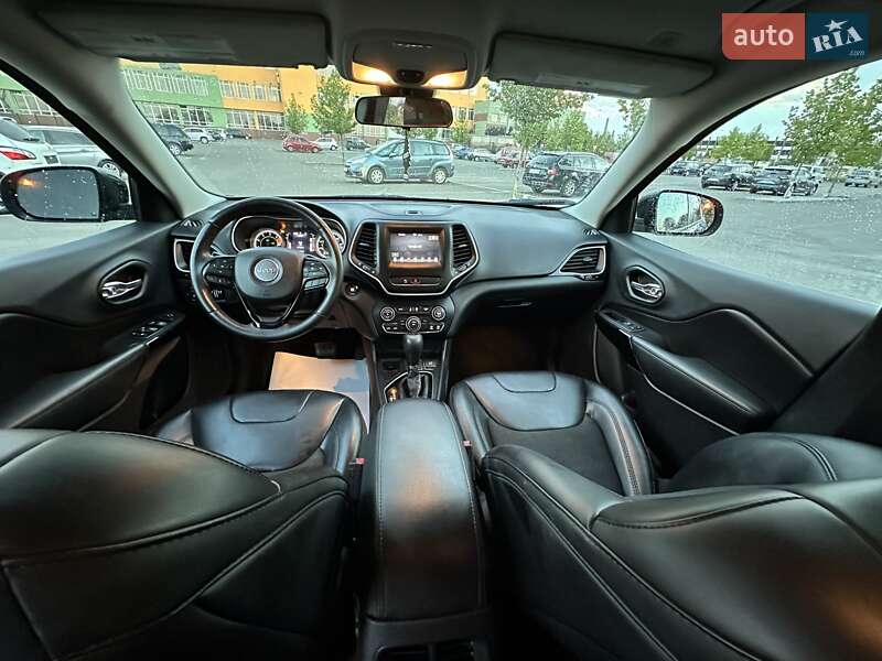 Внедорожник / Кроссовер Jeep Cherokee 2018 в Павлограде