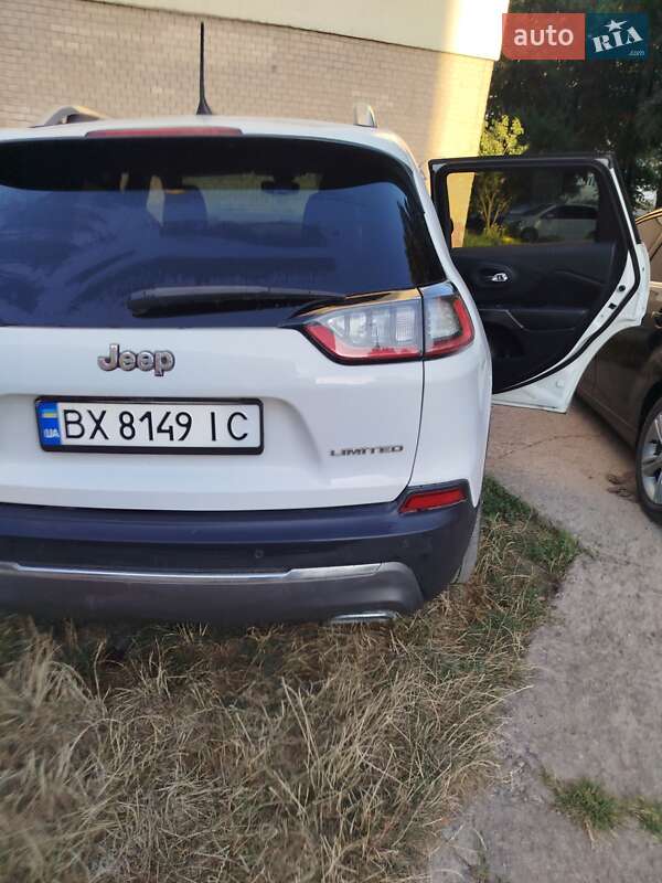 Внедорожник / Кроссовер Jeep Cherokee 2018 в Каменец-Подольском