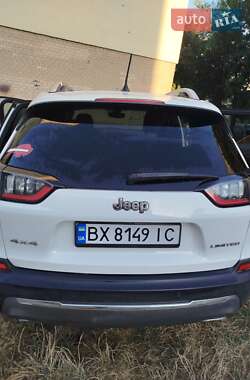 Внедорожник / Кроссовер Jeep Cherokee 2018 в 