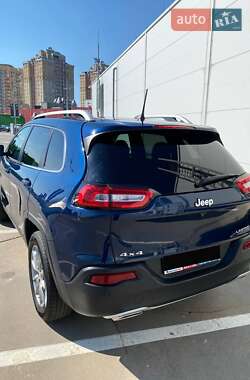 Внедорожник / Кроссовер Jeep Cherokee 2018 в 