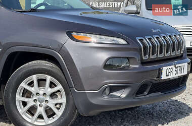 Внедорожник / Кроссовер Jeep Cherokee 2014 в 