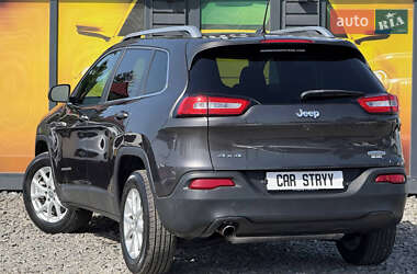 Внедорожник / Кроссовер Jeep Cherokee 2014 в 