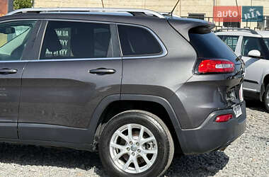 Внедорожник / Кроссовер Jeep Cherokee 2014 в 