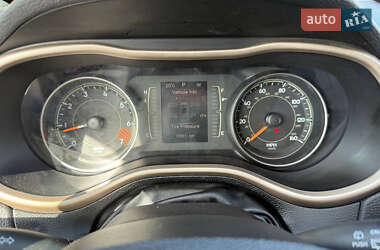 Внедорожник / Кроссовер Jeep Cherokee 2014 в 