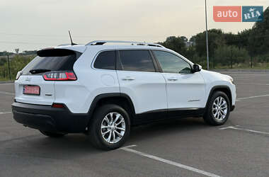 Позашляховик / Кросовер Jeep Cherokee 2019 в 