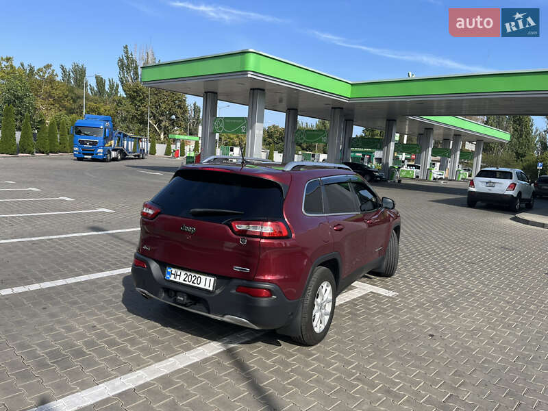 Позашляховик / Кросовер Jeep Cherokee 2015 в Одесі