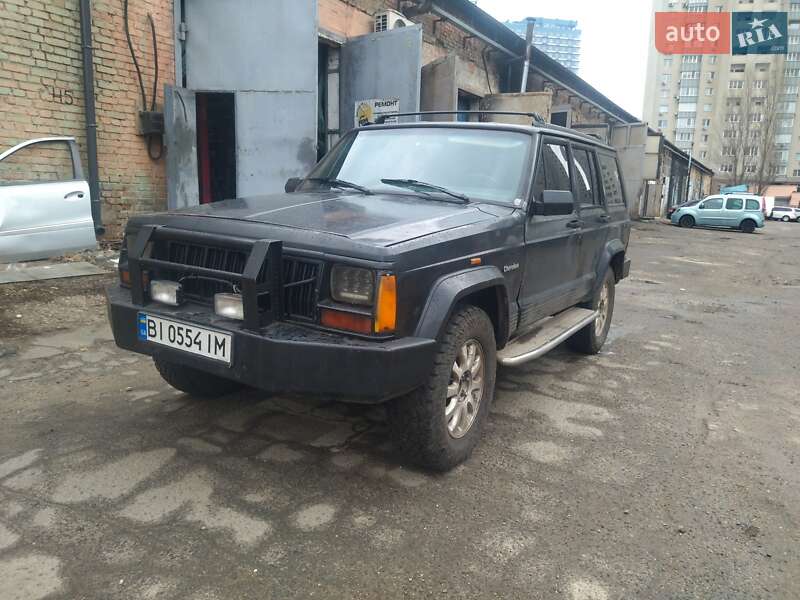 Внедорожник / Кроссовер Jeep Cherokee 1996 в 