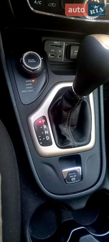 Позашляховик / Кросовер Jeep Cherokee 2017 в Сумах фото 7 Позашляховик / Кросовер Jeep Cherokee 2017 в Сумах