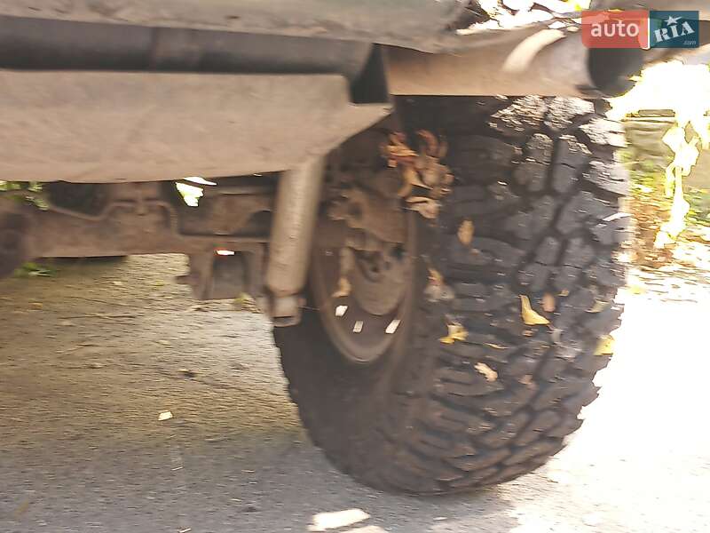 Внедорожник / Кроссовер Jeep Cherokee 1996 в Днепре