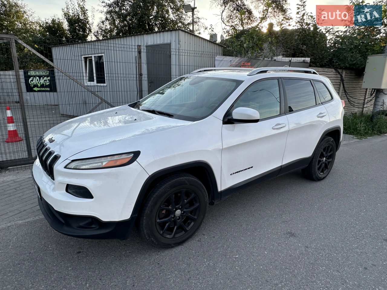 2018 Jeep Cherokee - мініатюра 8