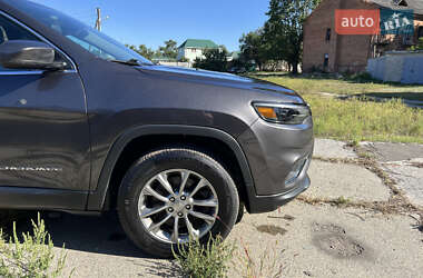 Внедорожник / Кроссовер Jeep Cherokee 2018 в 
