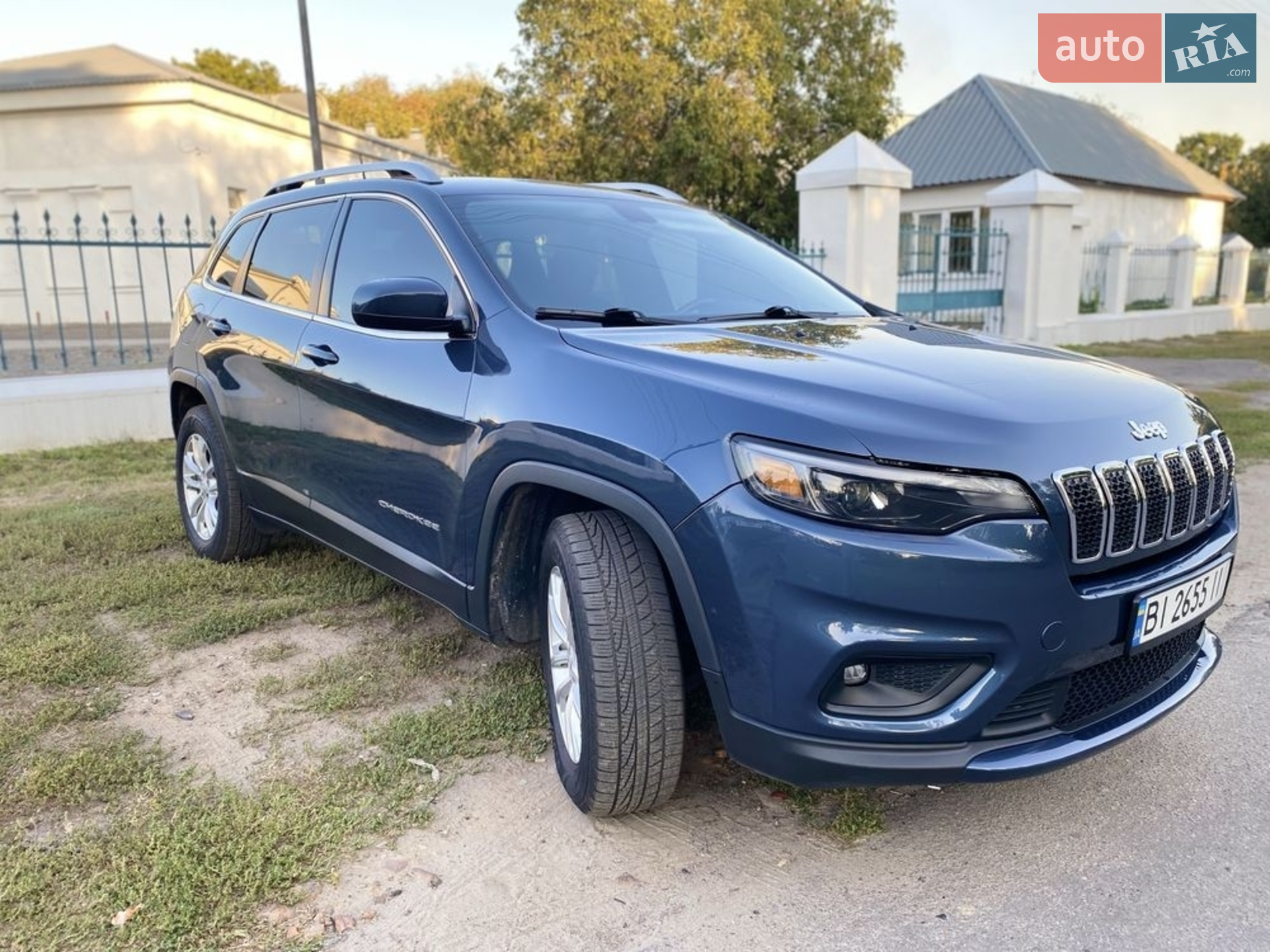2019 Jeep Cherokee - фото 1