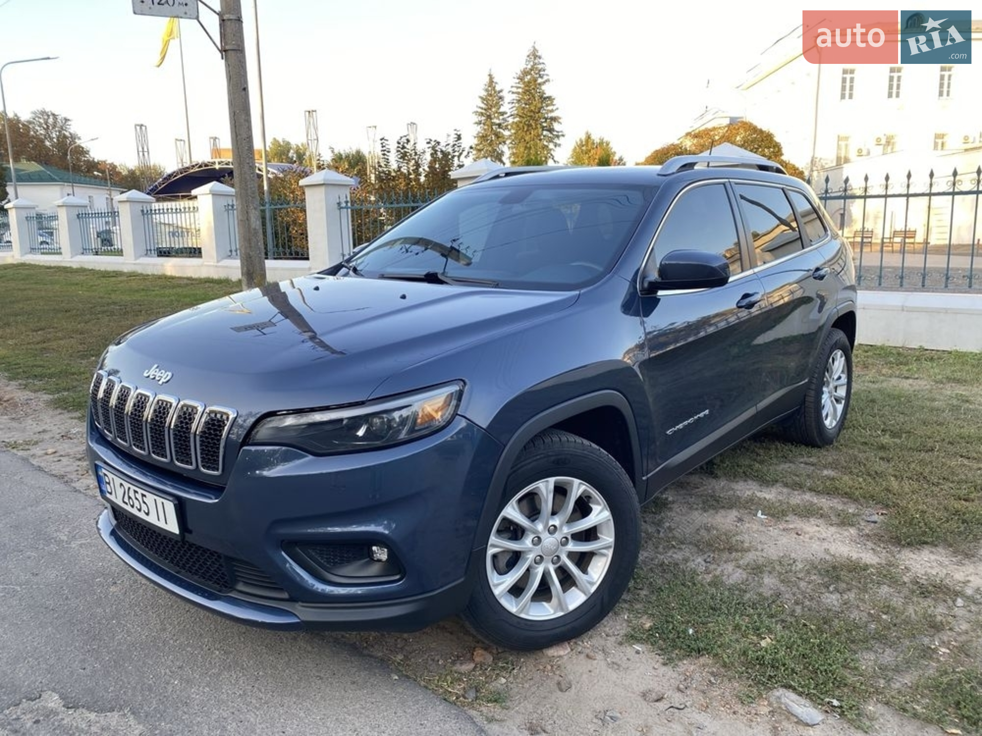 2019 Jeep Cherokee - мініатюра 4
