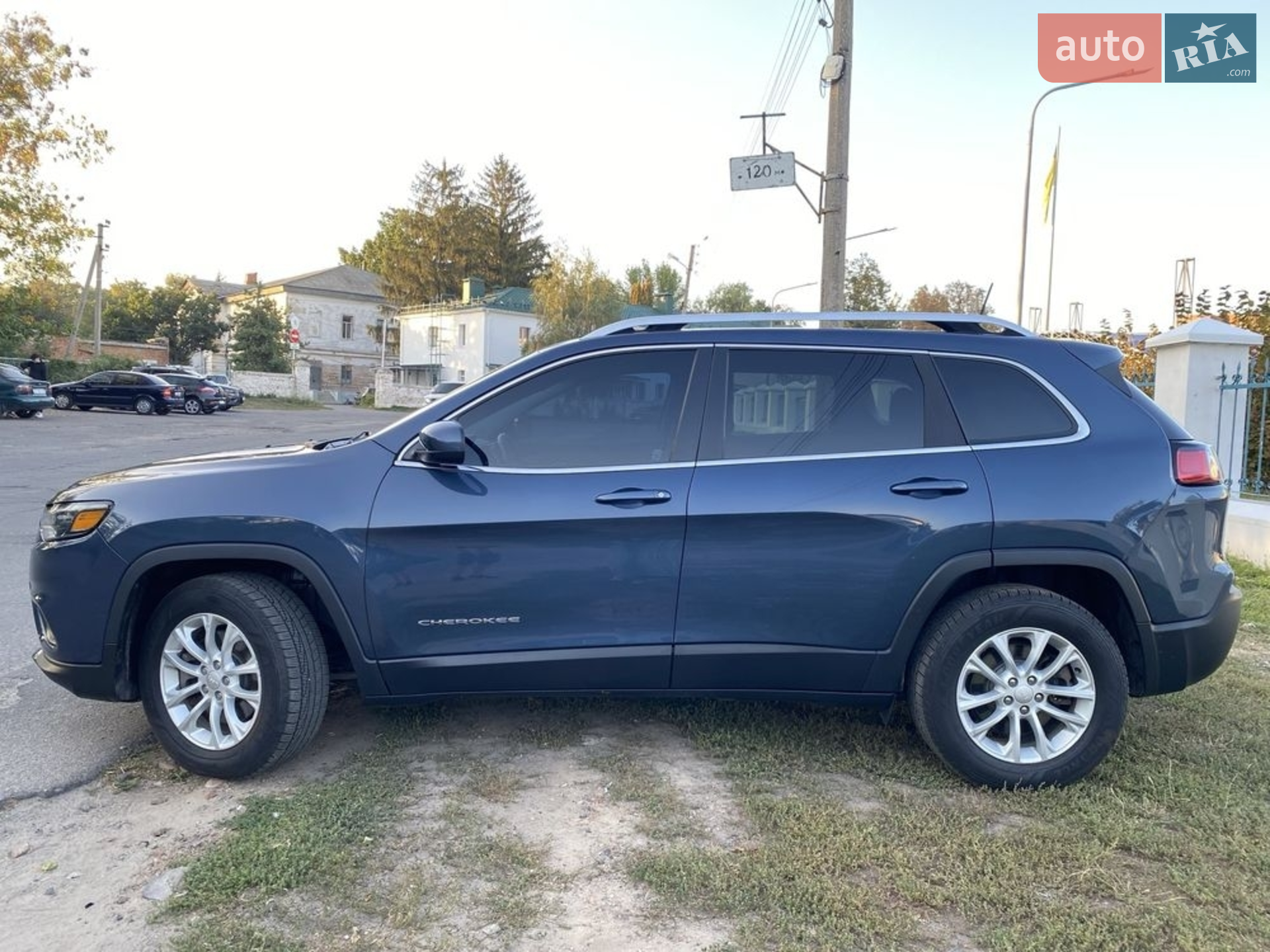 2019 Jeep Cherokee - мініатюра 5