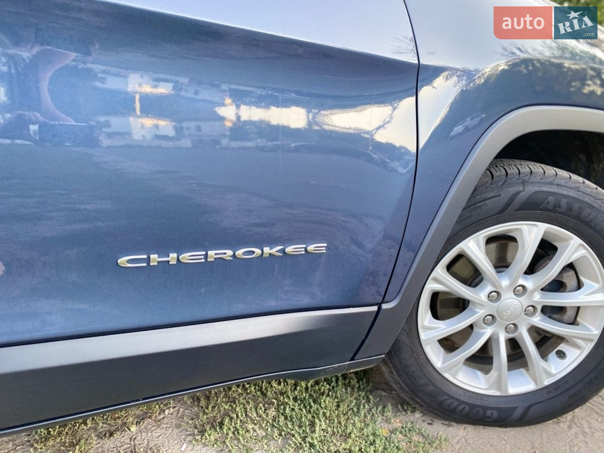 2019 Jeep Cherokee - мініатюра 13