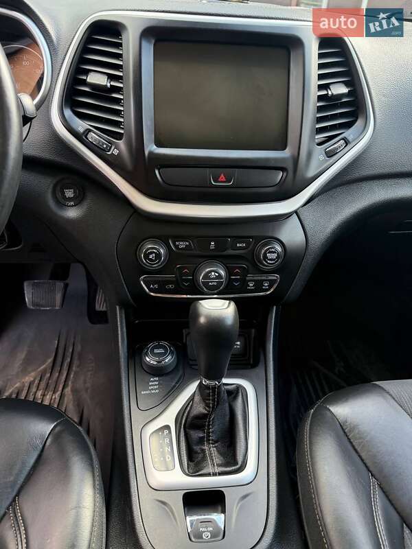 Внедорожник / Кроссовер Jeep Cherokee 2018 в Ахтырке
