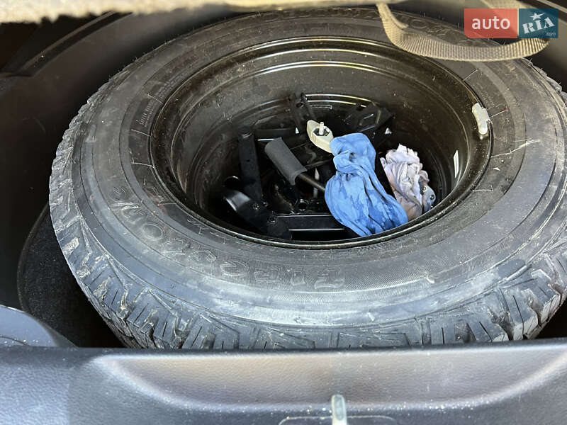 Внедорожник / Кроссовер Jeep Cherokee 2015 в Бердичеве