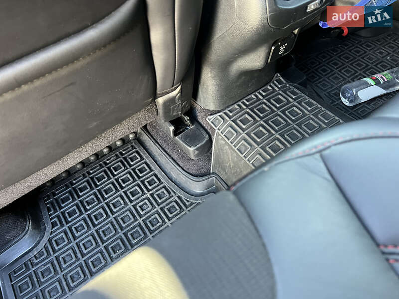 Внедорожник / Кроссовер Jeep Cherokee 2015 в Бердичеве