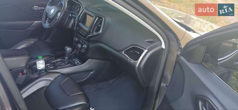 Внедорожник / Кроссовер Jeep Cherokee 2018 в Харькове