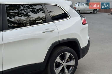 Внедорожник / Кроссовер Jeep Cherokee 2019 в 