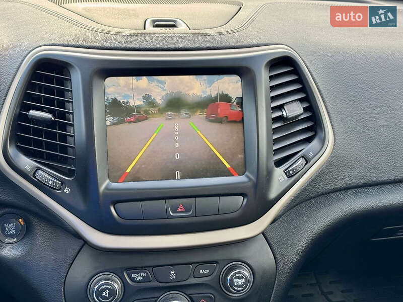 Позашляховик / Кросовер Jeep Cherokee 2013 в Львові