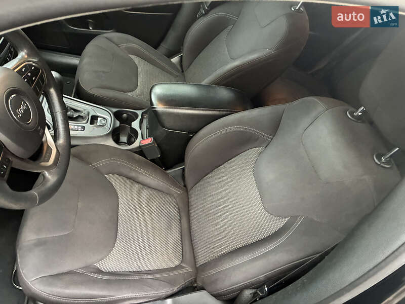 Позашляховик / Кросовер Jeep Cherokee 2018 в Ворзелі фото 14 Позашляховик / Кросовер Jeep Cherokee 2018 в Ворзелі