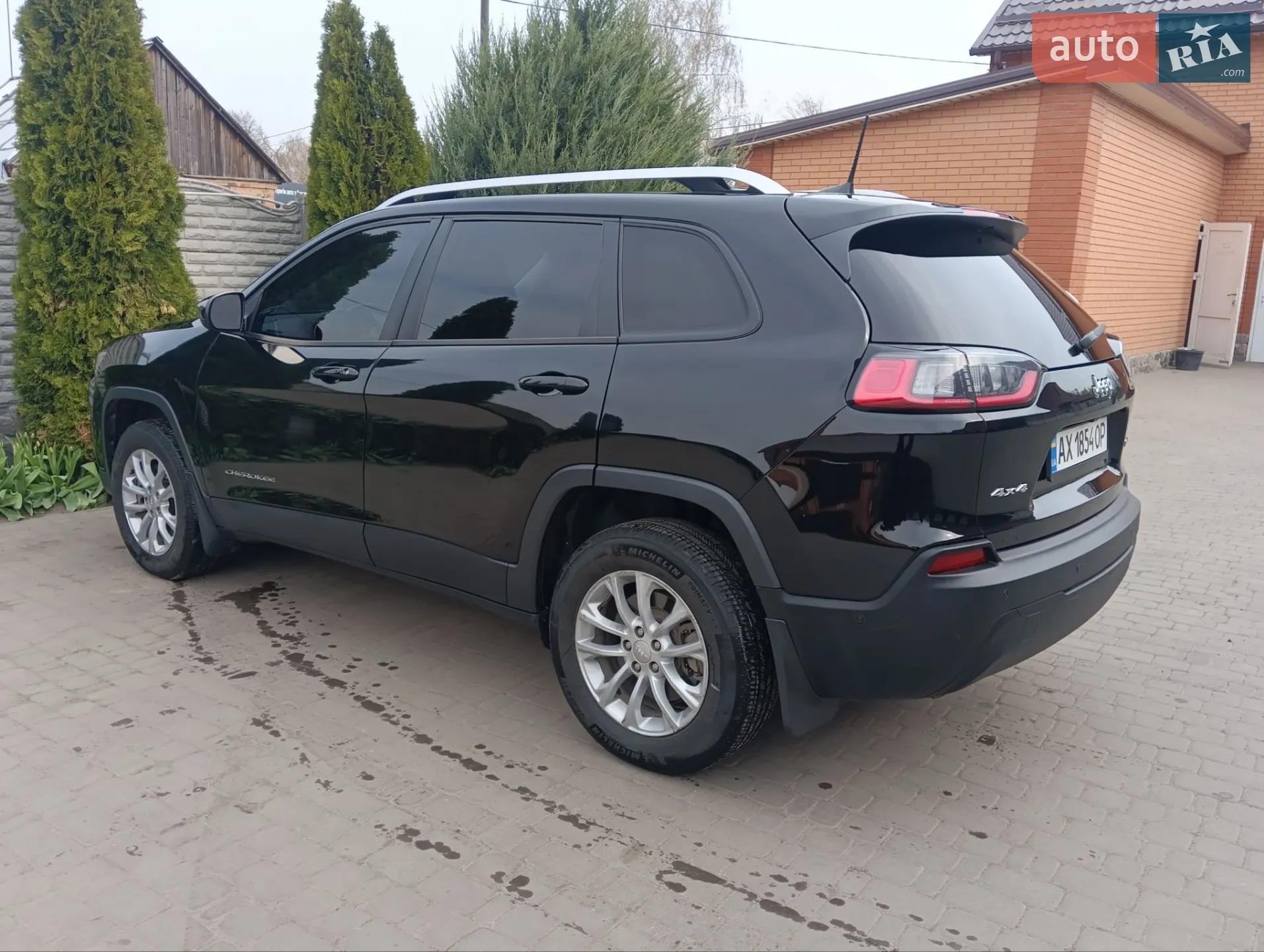 2020 Jeep Cherokee - мініатюра 4