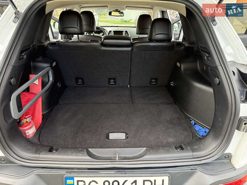 Позашляховик / Кросовер Jeep Cherokee 2015 в Новояворівську