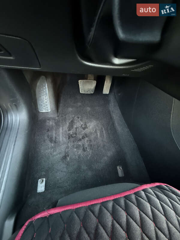 Внедорожник / Кроссовер Jeep Cherokee 2016 в Чернигове