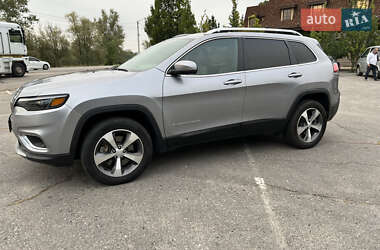 Внедорожник / Кроссовер Jeep Cherokee 2020 в 