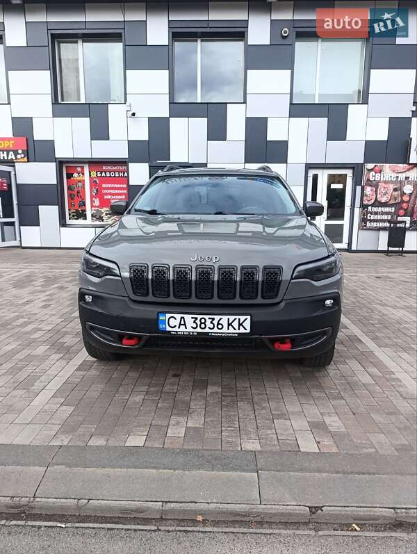 Внедорожник / Кроссовер Jeep Cherokee 2019 в 