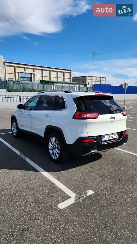 Внедорожник / Кроссовер Jeep Cherokee 2016 в Полтаве