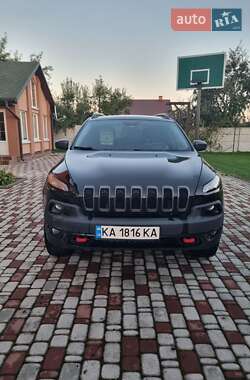 Внедорожник / Кроссовер Jeep Cherokee 2015 в Киеве