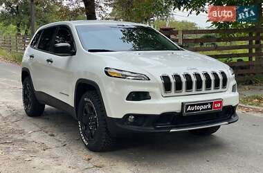 Внедорожник / Кроссовер Jeep Cherokee 2014 в 