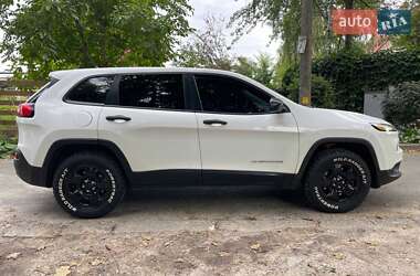 Внедорожник / Кроссовер Jeep Cherokee 2014 в 