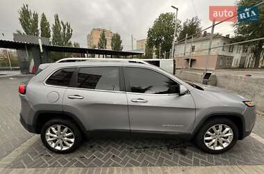 Внедорожник / Кроссовер Jeep Cherokee 2014 в 