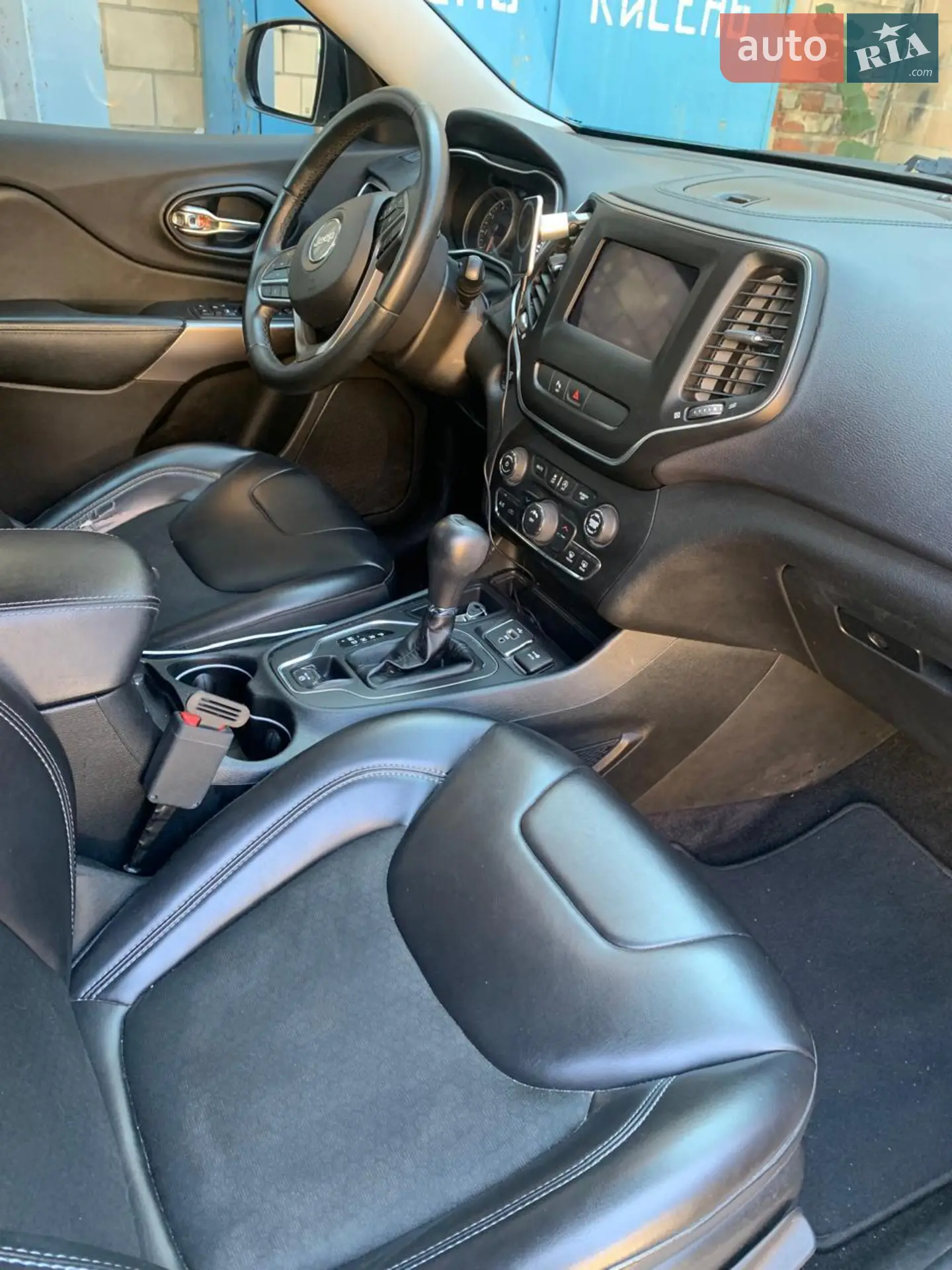 2018 Jeep Cherokee - мініатюра 15