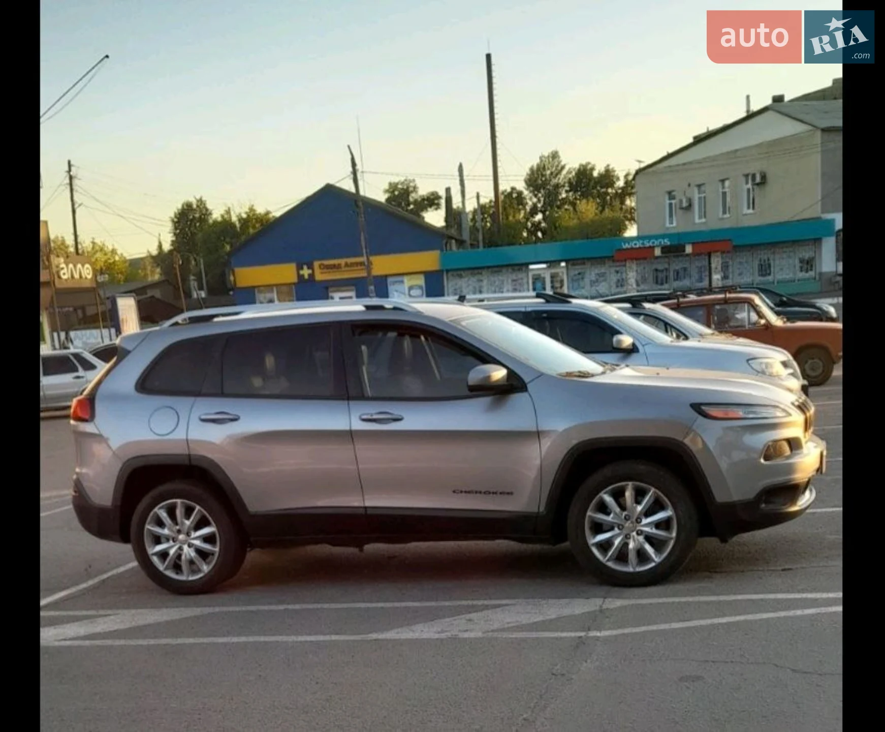 2015 Jeep Cherokee - мініатюра 2