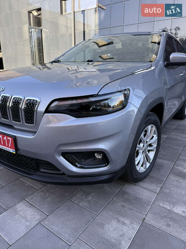 Внедорожник / Кроссовер Jeep Cherokee 2020 в Киеве
