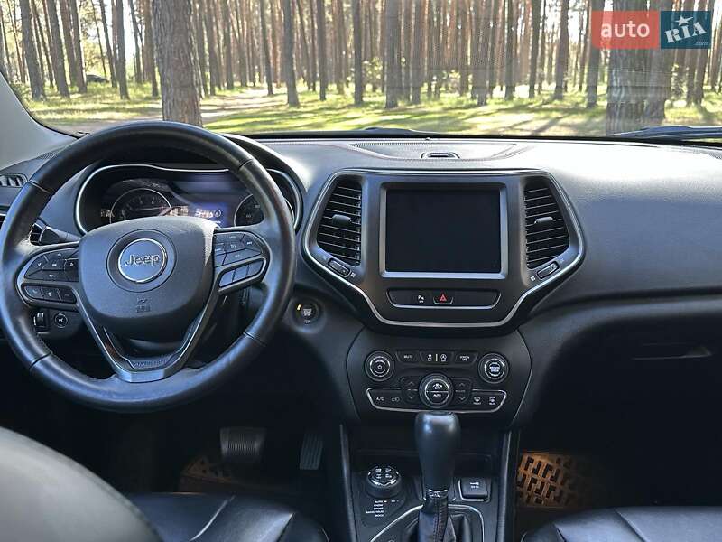 Внедорожник / Кроссовер Jeep Cherokee 2020 в Сумах