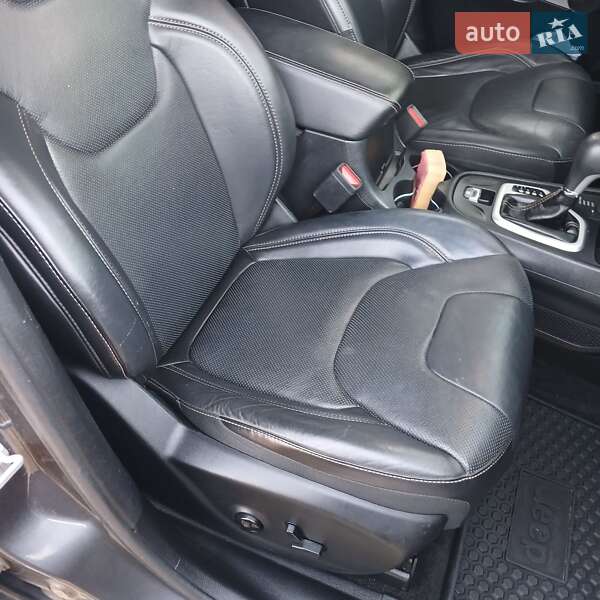 Внедорожник / Кроссовер Jeep Cherokee 2018 в Одессе