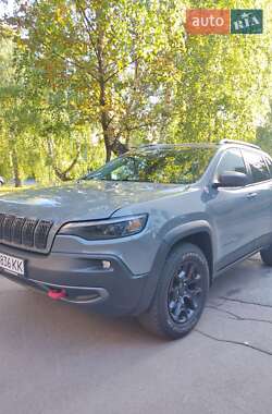 Внедорожник / Кроссовер Jeep Cherokee 2019 в 