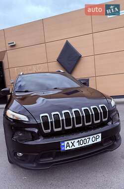 Позашляховик / Кросовер Jeep Cherokee 2015 в Харкові