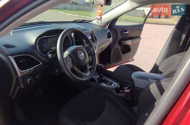 Внедорожник / Кроссовер Jeep Cherokee 2020 в 