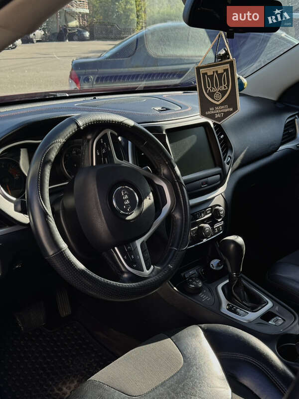 Внедорожник / Кроссовер Jeep Cherokee 2016 в Харькове