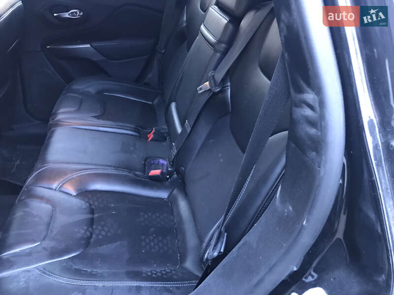 Внедорожник / Кроссовер Jeep Cherokee 2019 в Шептицькому
