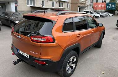 Внедорожник / Кроссовер Jeep Cherokee 2014 в 