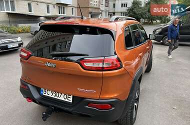 Внедорожник / Кроссовер Jeep Cherokee 2014 в 