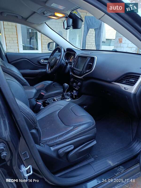 Позашляховик / Кросовер Jeep Cherokee 2015 в Васильківці